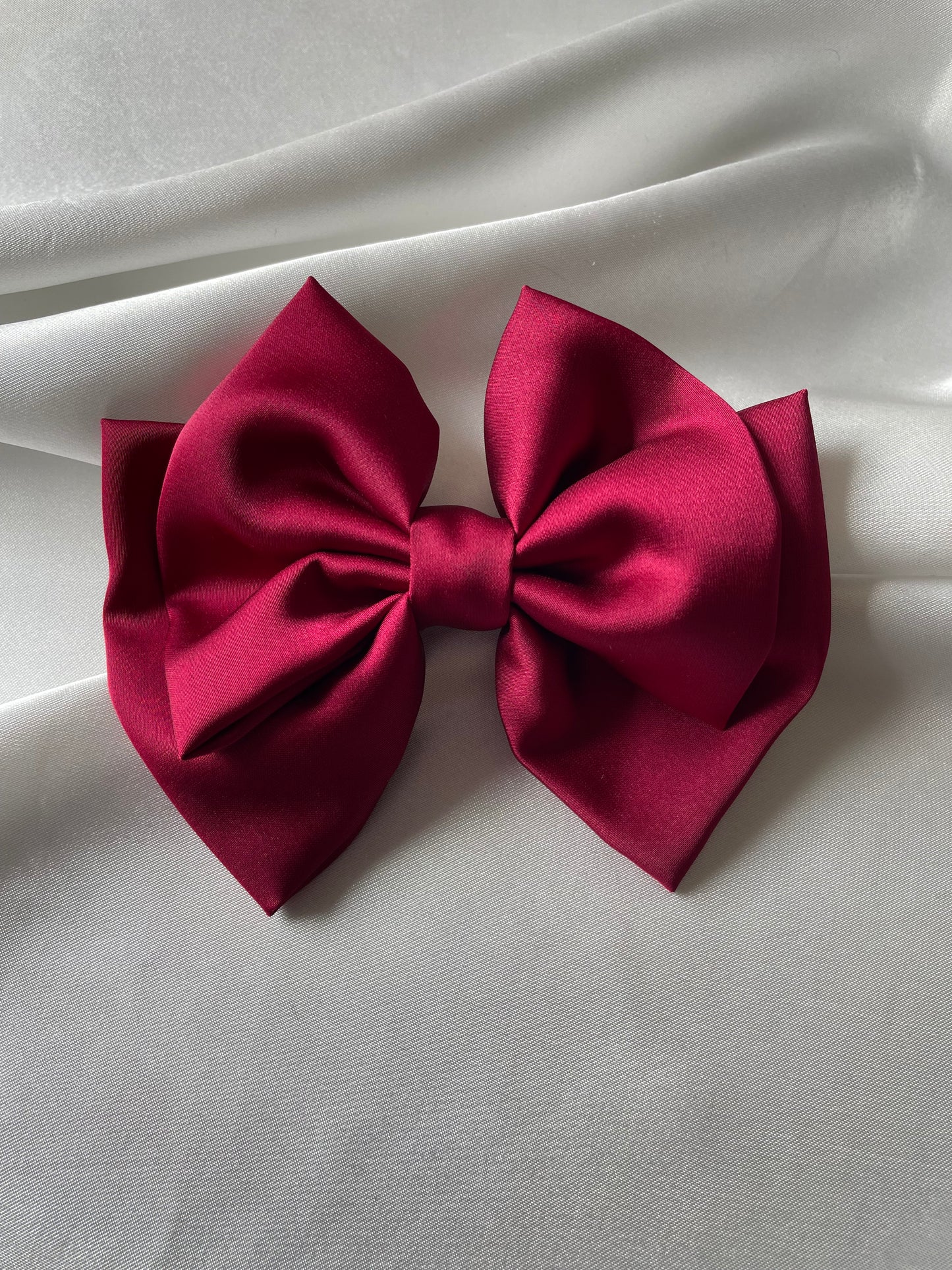 Oversize Bow in Red