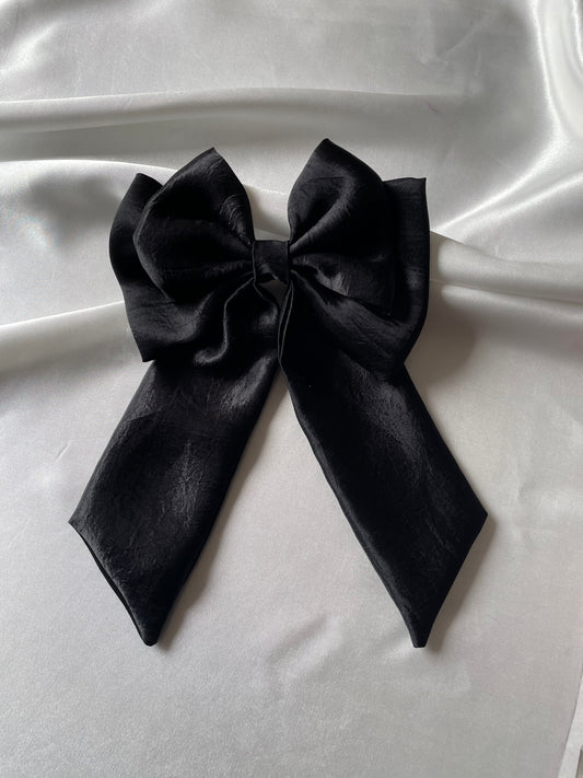 Oversized Bow in Black